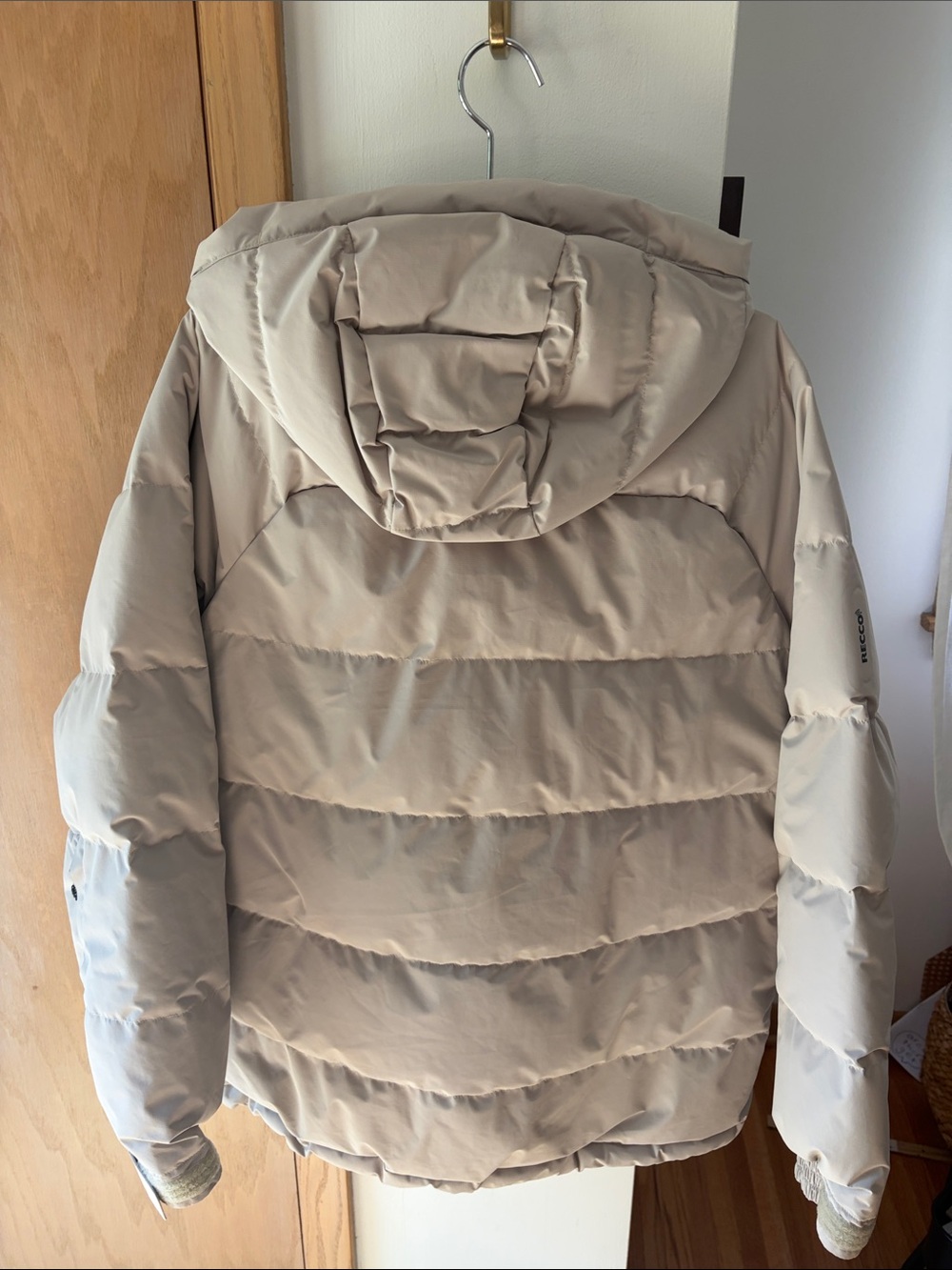 Mountain Hardwear First Tracks Down Jacket - Picture 4 of 6